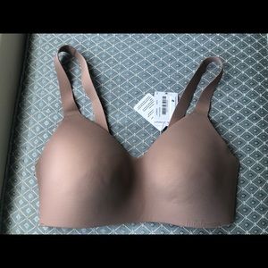 lululemon Holds True Bra new with tags